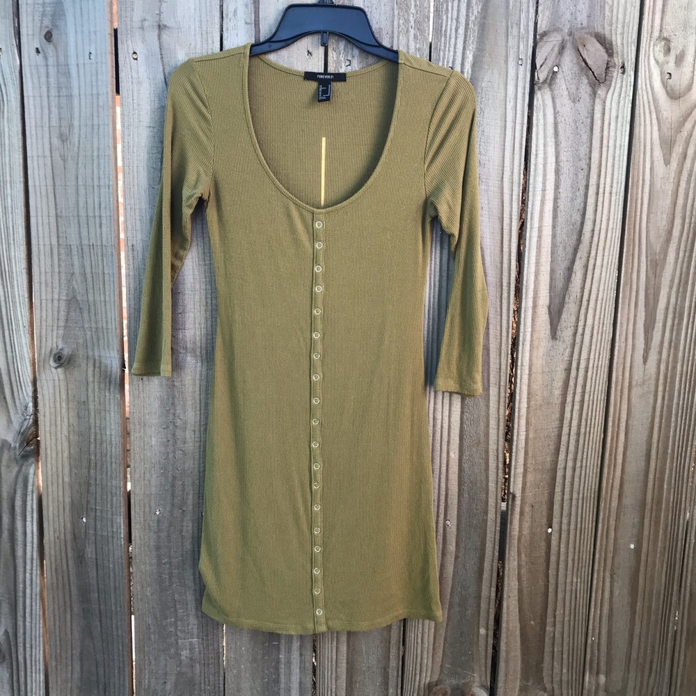 Forever21 robbed plive green dress